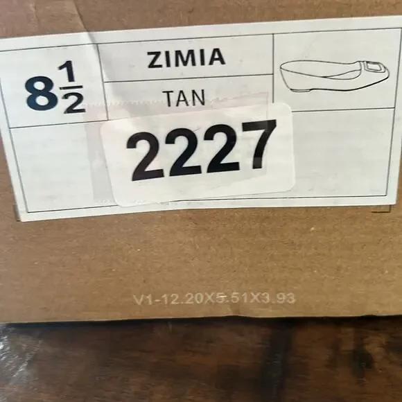 Journee Collection Zimia Buckled Ballet Flats Square Toe Minimalist NEW 8.5 - Picture 10 of 10